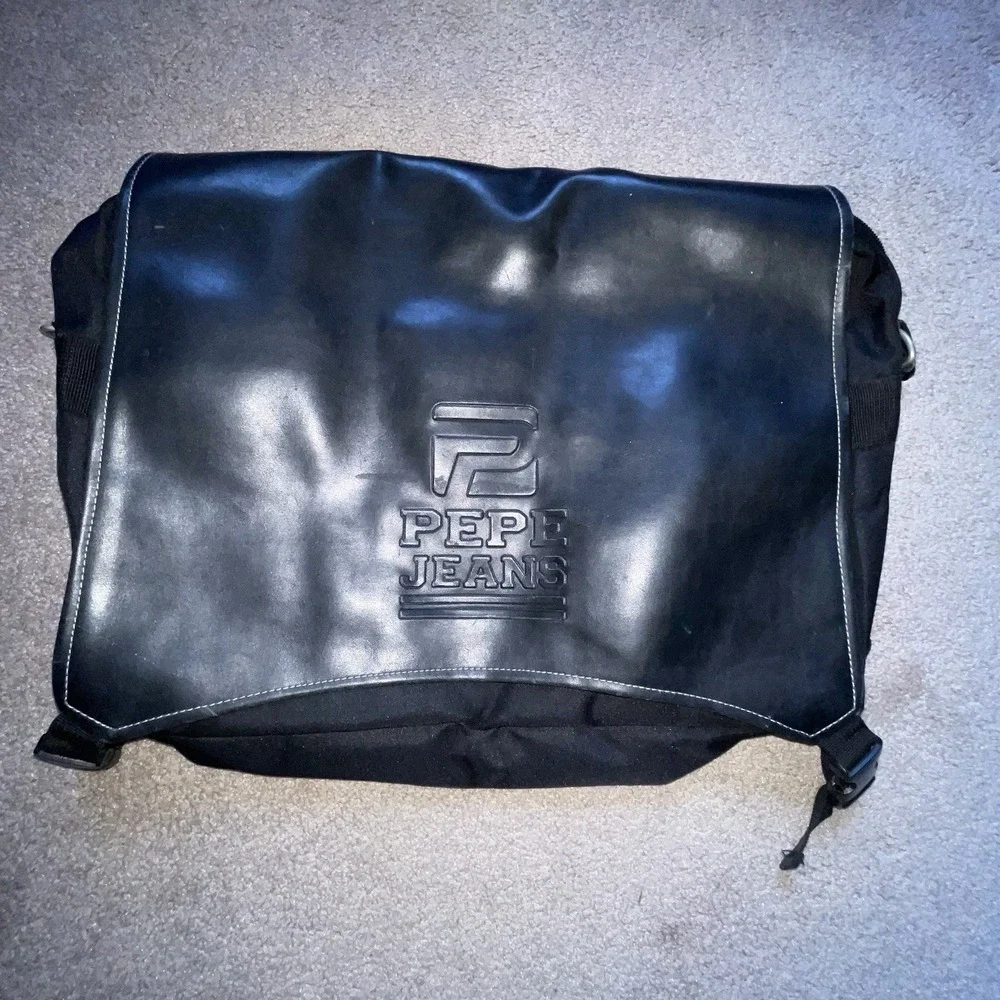 Vintage 1980's Pepe Jeans Large Black Messenger Shoulder Bag